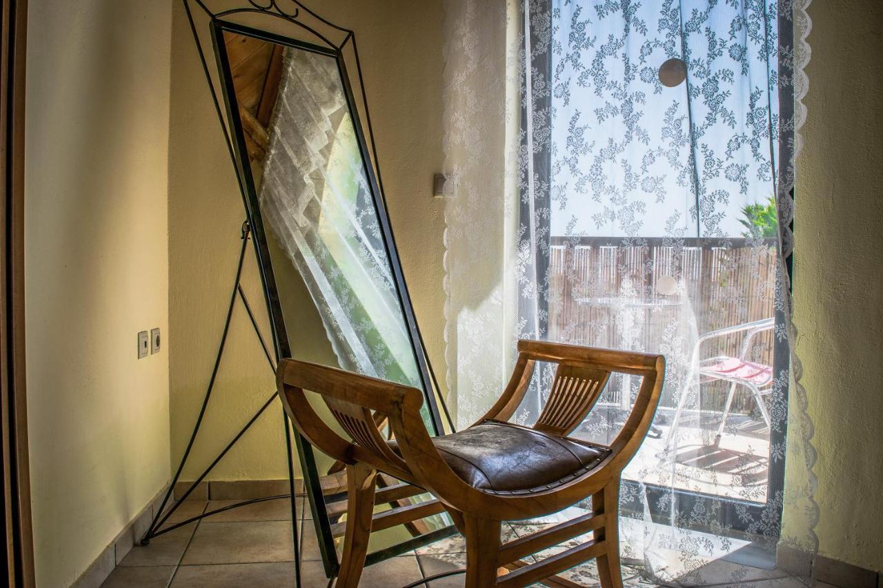 Niriides Villas Old Listing Khersónisos Eksteriør bilde