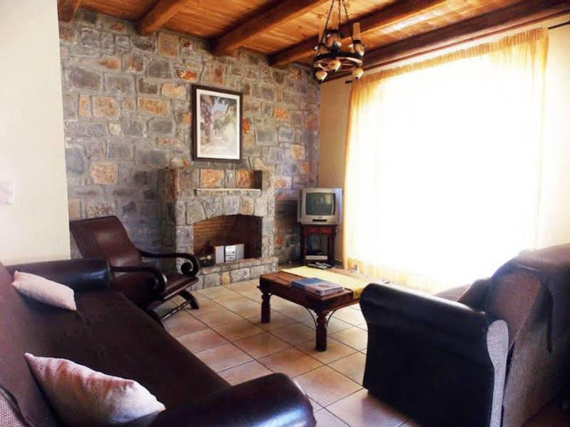Niriides Villas Old Listing Khersónisos Eksteriør bilde